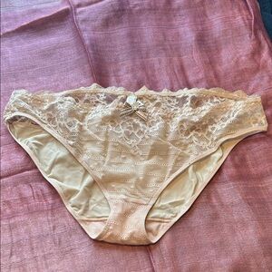 NWT Chantelle nude lace panties